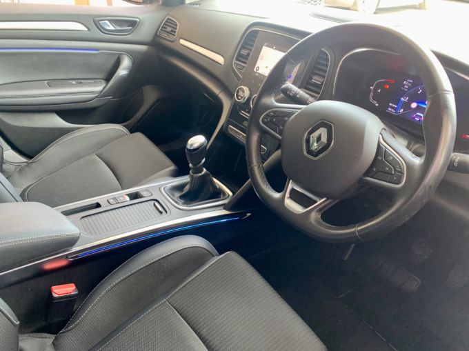 RENAULT MEGANE ICONIC DCI - 5718 - 13