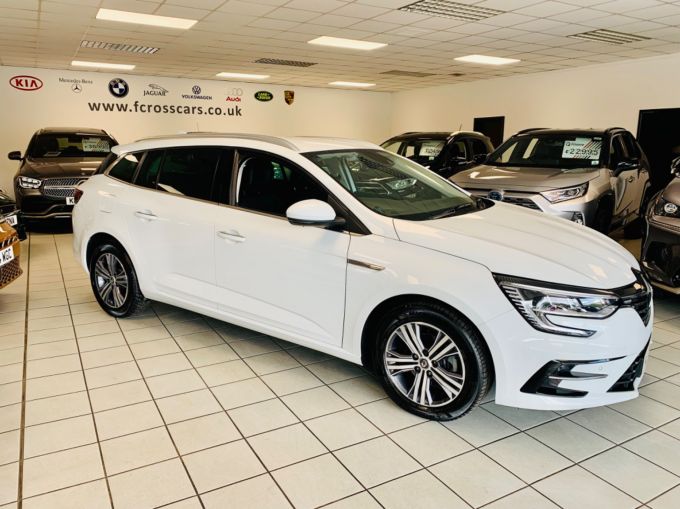 RENAULT MEGANE ICONIC DCI - 5736 - 5