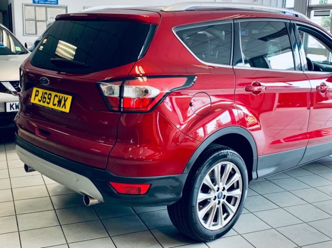 FORD KUGA TITANIUM EDITION - 5057 - 7