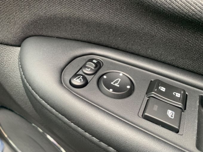 HONDA HR-V I-VTEC SE - 5738 - 20