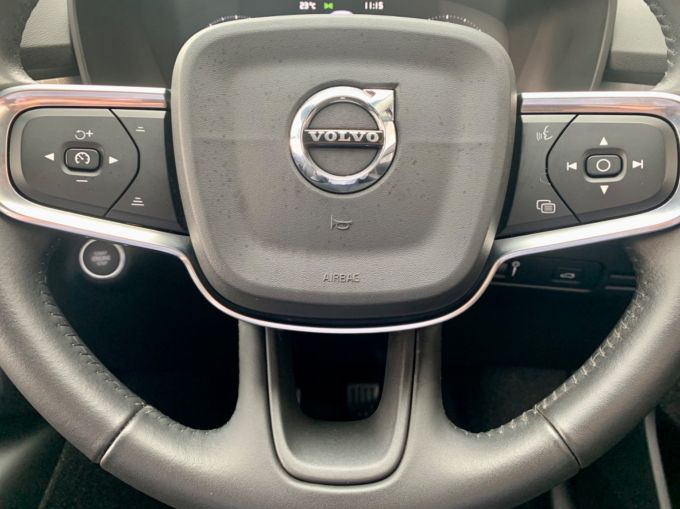 VOLVO XC40 D3 MOMENTUM - 5775 - 15
