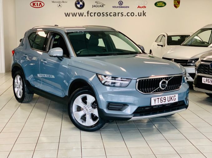 VOLVO XC40 D3 MOMENTUM - 5775 - 1