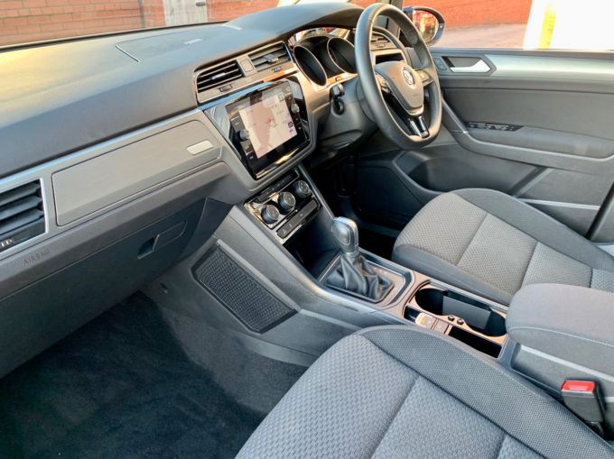 VOLKSWAGEN TOURAN SE FAMILY TDI DSG - 5932 - 1