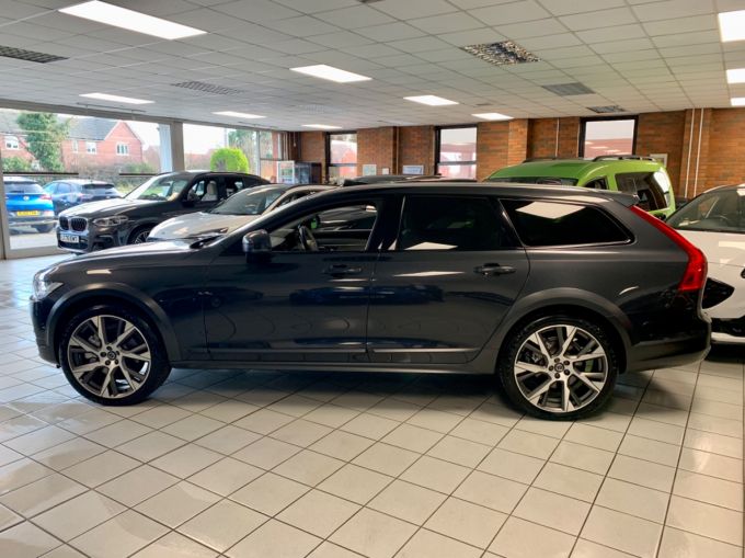 VOLVO V90 D4 CROSS COUNTRY PRO AWD - 5893 - 10