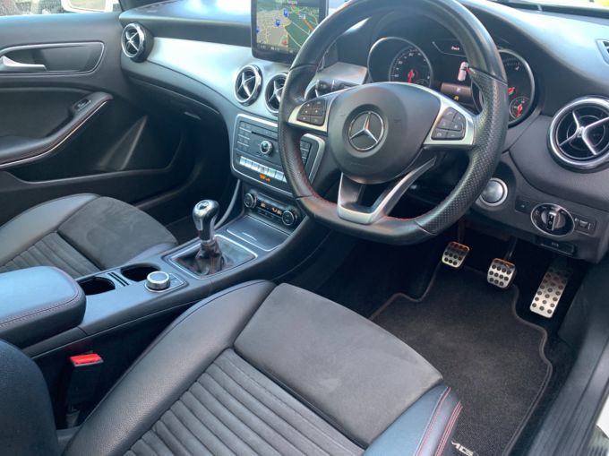 MERCEDES GLA-CLASS GLA 200 D AMG LINE - 5838 - 14