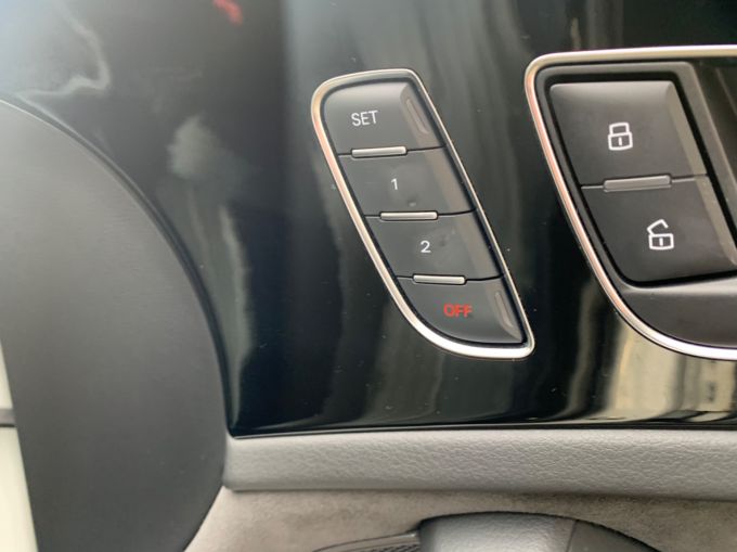 AUDI A6 AVANT TFSI BLACK EDITION - 5981 - 13