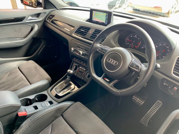 AUDI Q3 TDI QUATTRO BLACK EDITION - 5743 - 14