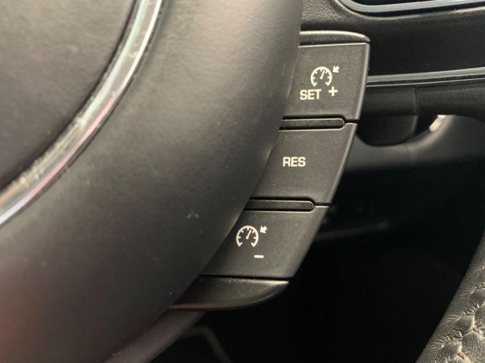 JAGUAR XJ D V6 PORTFOLIO - 5802 - 24