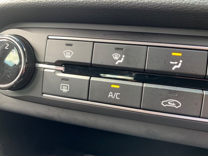 KIA XCEED 2 - 5739 - 14
