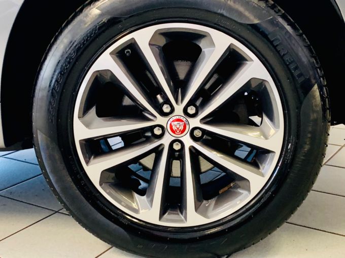 JAGUAR F-PACE R-SPORT AWD - 4945 - 24