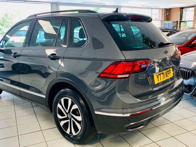 VOLKSWAGEN TIGUAN ACTIVE TSI DSG - 5777 - 8