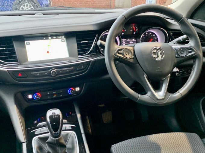 VAUXHALL INSIGNIA GRAND SPORT SRI NAV - 5922 - 11