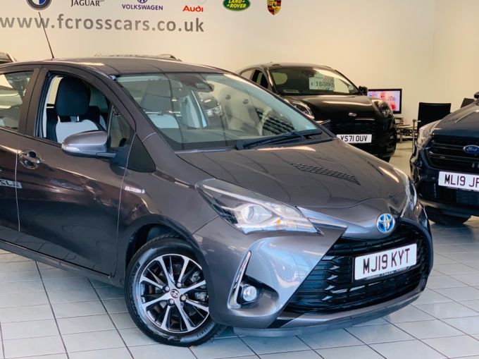 TOYOTA YARIS VVT-I ICON TECH - 5724 - 4