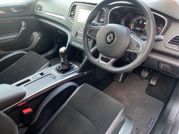 RENAULT MEGANE DYNAMIQUE NAV TCE - 5805 - 11