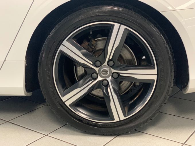 VOLVO S90 D4 R-DESIGN - 5849 - 28