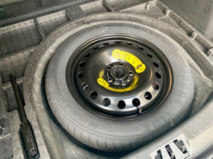 FORD KUGA ST-LINE EDITION TDCI - 5916 - 22