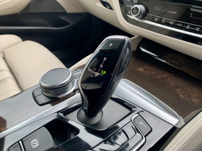 BMW 5 SERIES 520D XDRIVE M SPORT - 5886 - 19