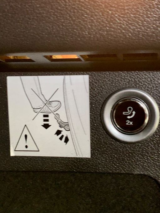 FORD KUGA ST-LINE TDCI AWD - 5937 - 24