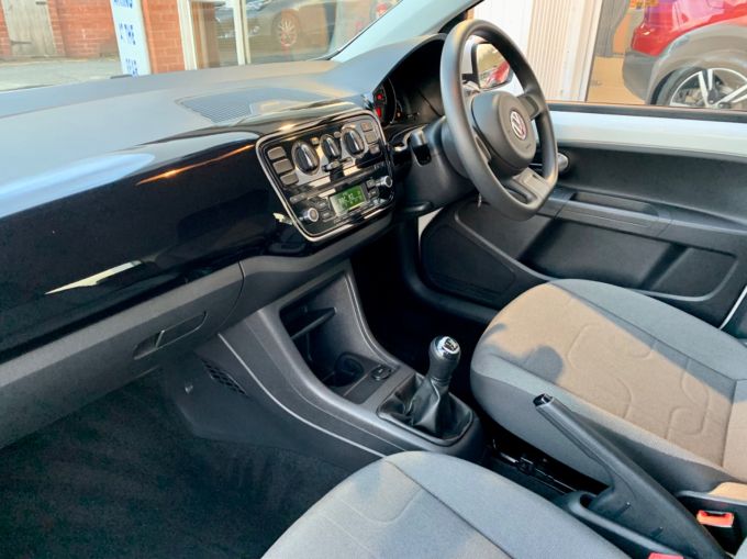 VOLKSWAGEN UP MOVE UP - 5872 - 2