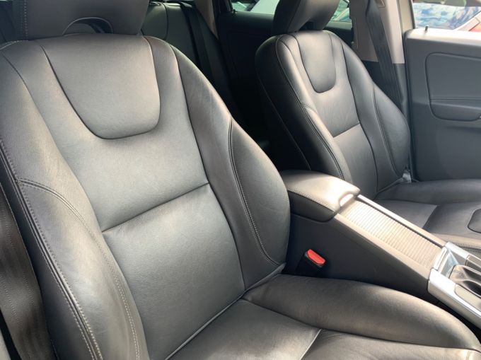 VOLVO XC60 D5 SE LUX NAV AWD - 5087 - 14