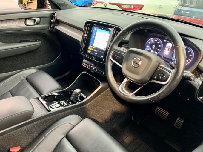 VOLVO XC40 B4 R-DESIGN MHEV - 5871 - 12