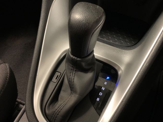 TOYOTA YARIS ICON FHEV - 5967 - 12