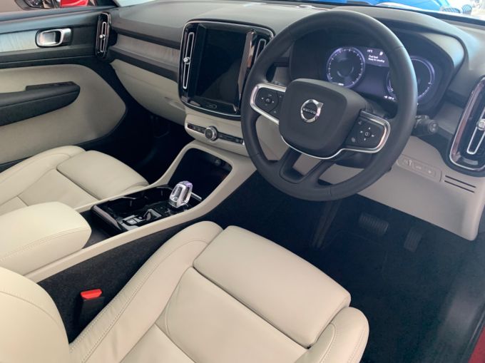 VOLVO XC40 RECHARGE T5 INSCRIPTION PRO - 5657 - 11