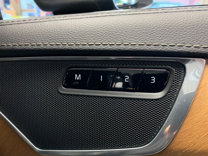 VOLVO XC90 D5 POWERPULSE INSCRIPTION AWD - 5931 - 25