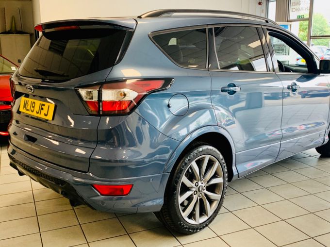 FORD KUGA ST-LINE X - 5725 - 7