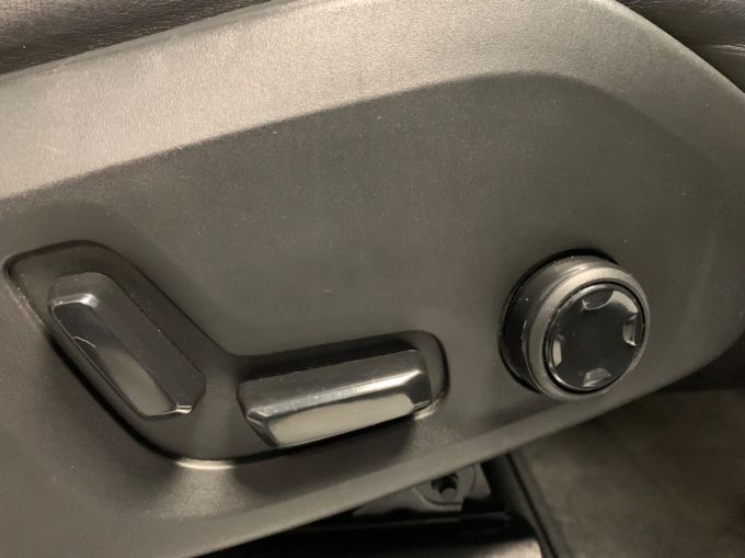 VOLVO XC90 D5 POWERPULSE INSCRIPTION AWD - 5931 - 26