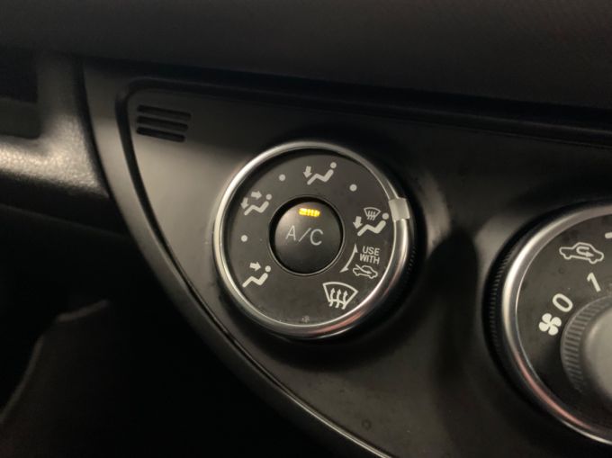 TOYOTA YARIS VVT-I DESIGN TSS - 5157 - 16