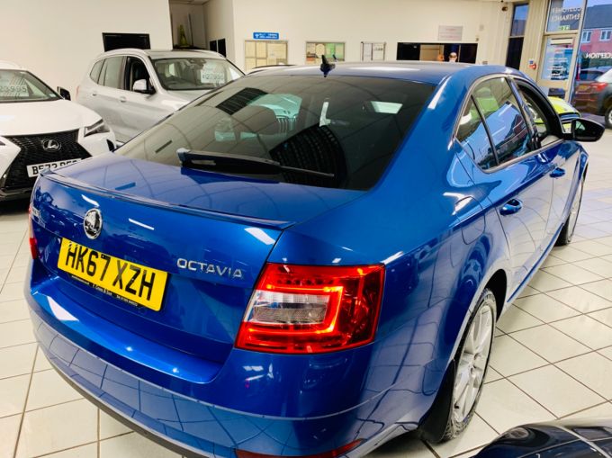 SKODA OCTAVIA SE L TSI - 5935 - 6