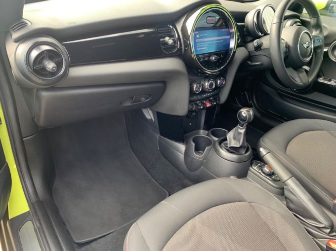 MINI CONVERTIBLE COOPER CLASSIC - 5840 - 2