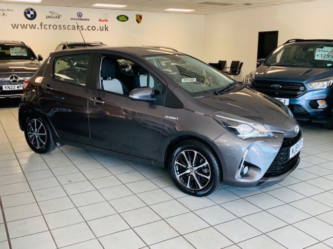 TOYOTA YARIS VVT-I ICON TECH - 5724 - 5