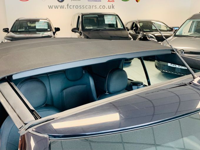 MINI CONVERTIBLE COOPER - 5704 - 7