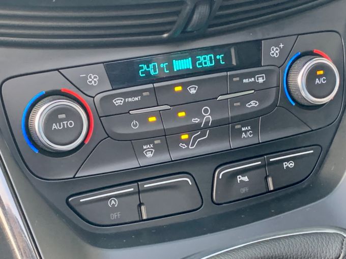 FORD KUGA ST-LINE EDITION TDCI - 5916 - 19