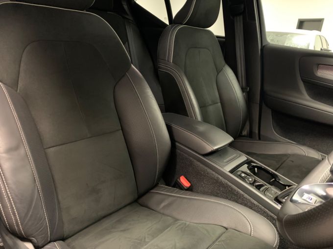 VOLVO XC40 T3 R-DESIGN - 5918 - 13