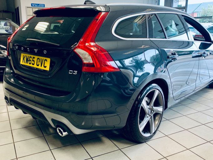 VOLVO V60 D3 R-DESIGN LUX NAV - 5133 - 6
