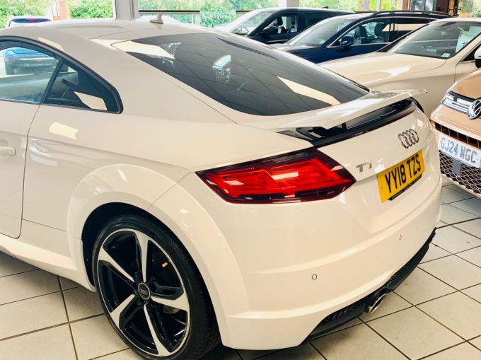AUDI TT TFSI BLACK EDITION - 5709 - 11
