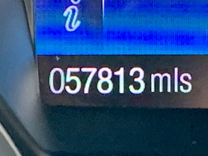 FORD KUGA ST-LINE EDITION TDCI - 5916 - 23