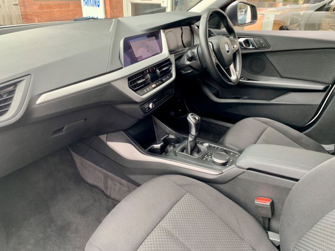 BMW 1 SERIES 118I SE - 5985 - 10