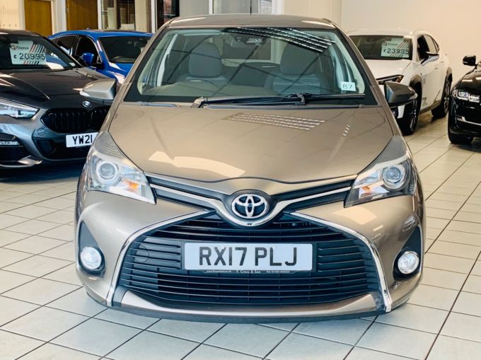 TOYOTA YARIS D-4D ICON TSS - 5847 - 3