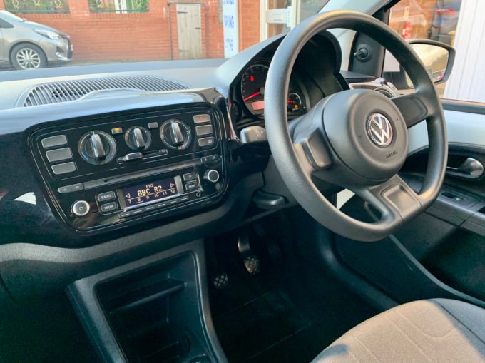 VOLKSWAGEN UP MOVE UP - 5872 - 12