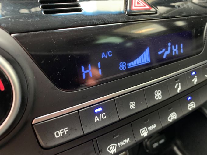 HYUNDAI TUCSON T-GDI SE NAV - 5865 - 17