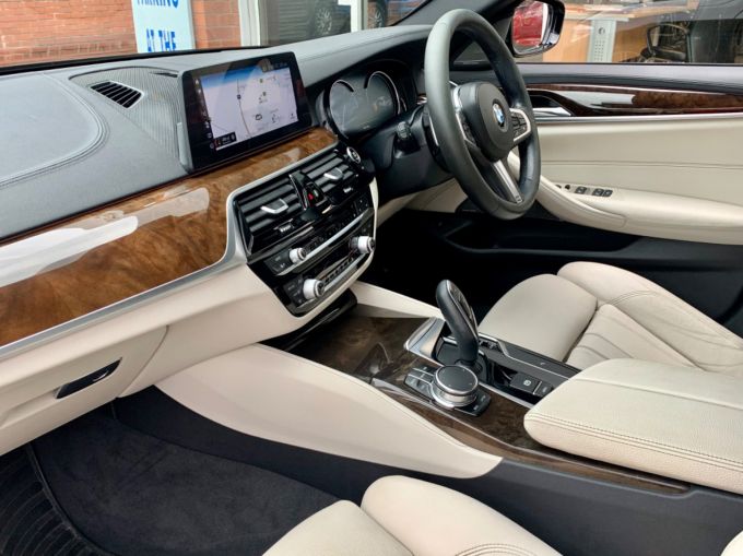 BMW 5 SERIES 520D XDRIVE M SPORT - 5886 - 2