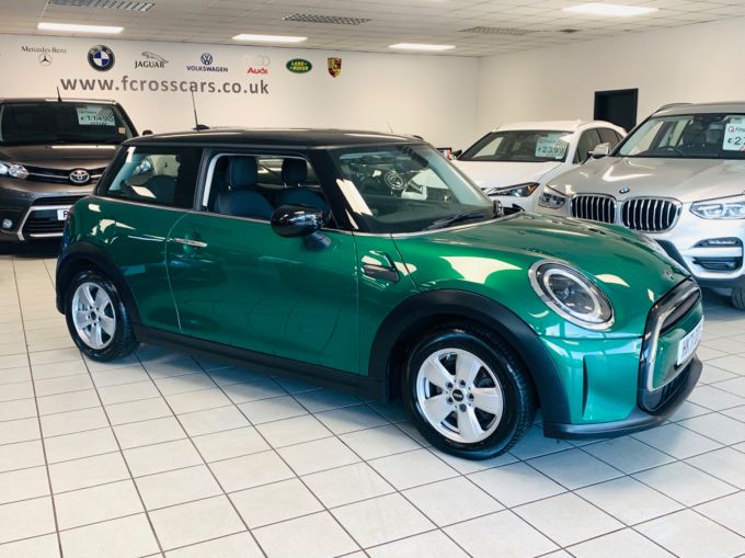 MINI HATCH COOPER CLASSIC - 5914 - 5