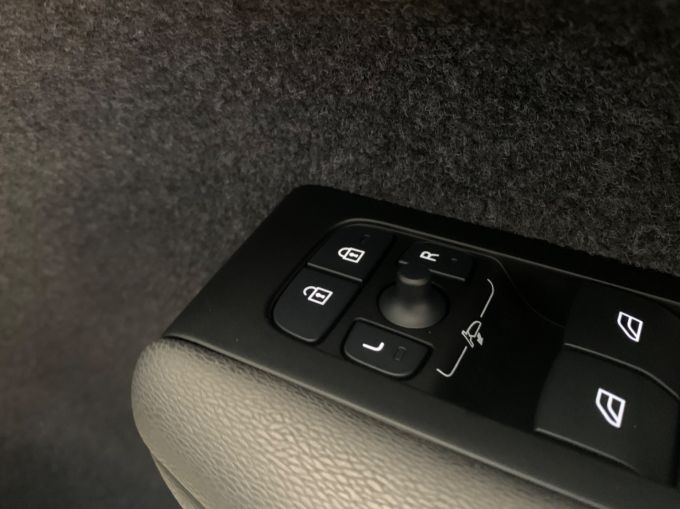 VOLVO XC40 RECHARGE T5 INSCRIPTION PRO - 5751 - 23