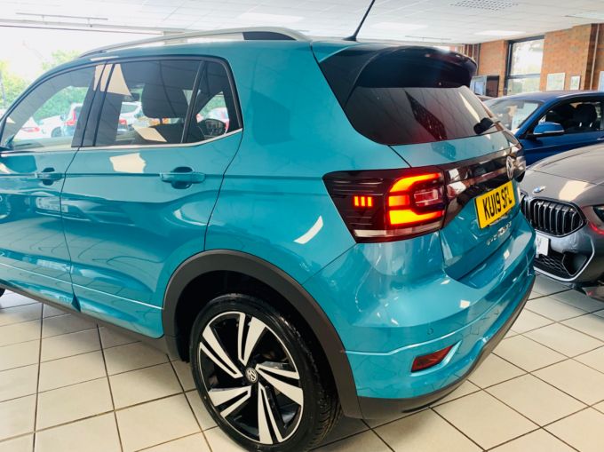 VOLKSWAGEN T-CROSS R-LINE TSI DSG - 5823 - 9