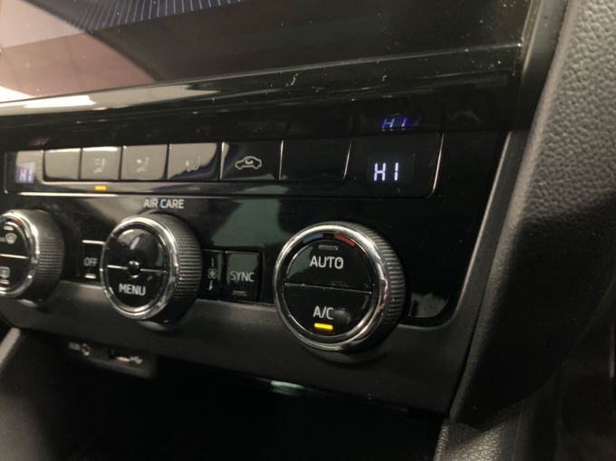 SKODA OCTAVIA SE L TSI - 5935 - 17