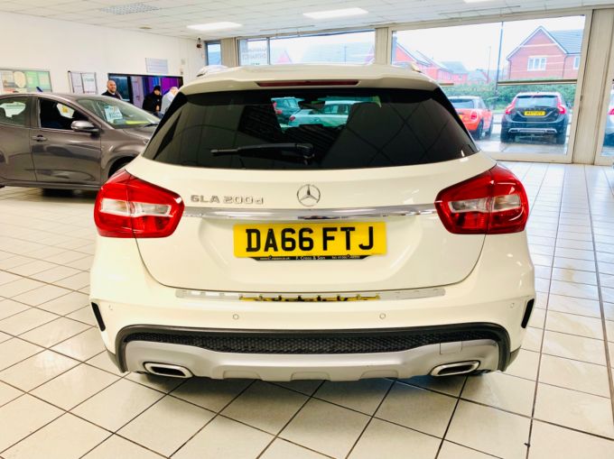 MERCEDES GLA-CLASS GLA 200 D AMG LINE EXECUTIVE - 5969 - 7